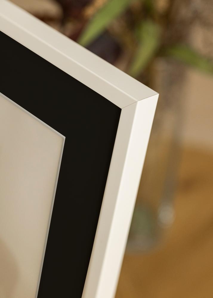 Cadre E-Line Blanc 50x70 cm - Passe-partout Noir 33x56 cm