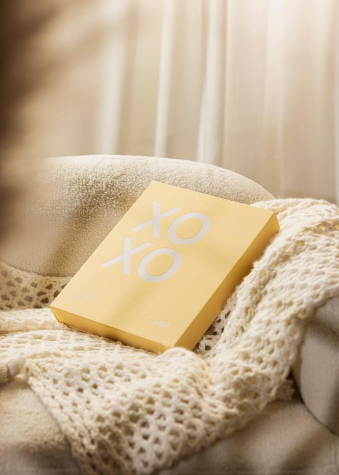 KAILA XOXO Yellow - Coffee Table Photo Album (60 Pages Noires / 30 Feuilles)