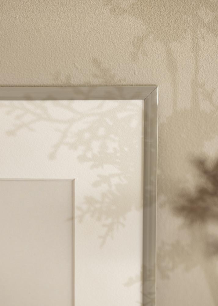 Cadre New Lifestyle gris terre 18x24 cm - Passe-partout Blanc 13x17 cm