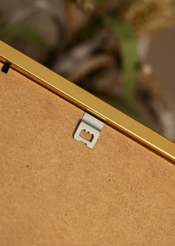 Cadre Minerva Or 45x60 cm - Passe-partout Blanc 32x45 cm