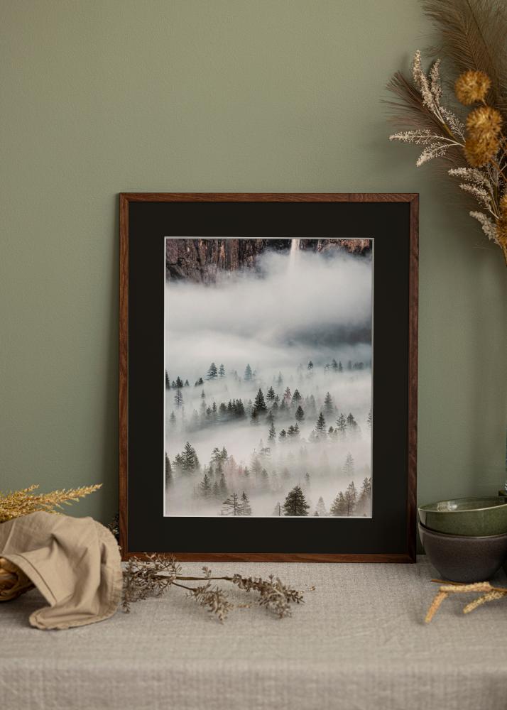 Cadre Galant Noyer 50x60 cm - Passe-partout Noir 14x18 pouces