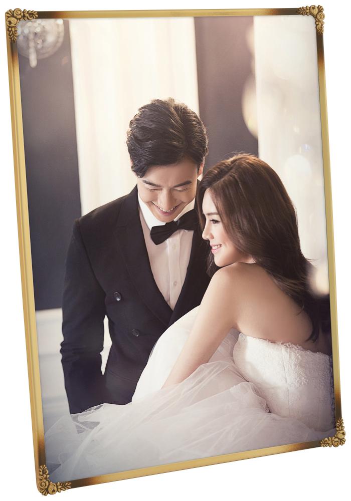 Cadre Roses Métal Or 18x24 cm