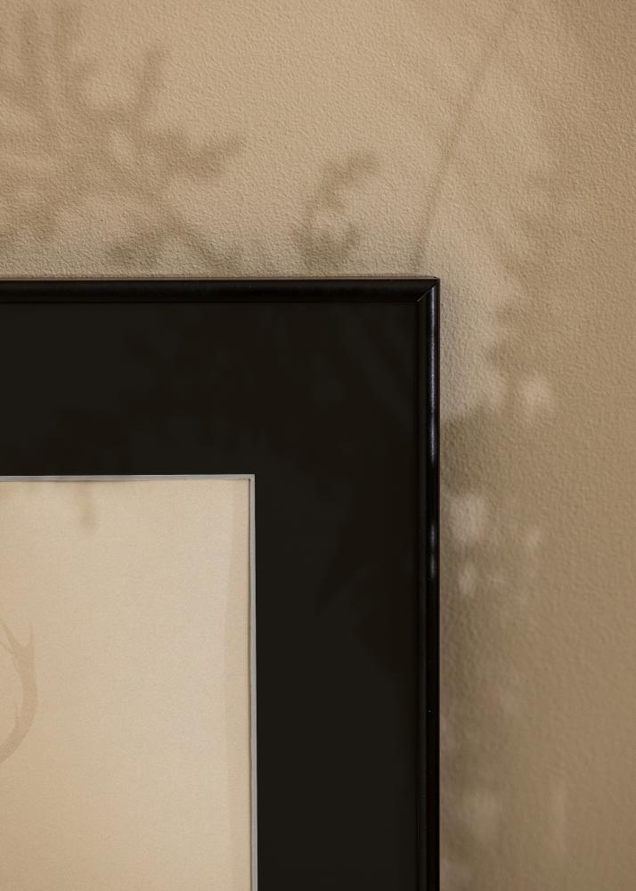 Cadre Visby Blanc 30x40 cm - Passe-partout Noir 21x30 cm