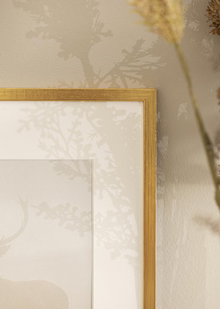 Cadre Edsbyn Or 45x45 cm - Passe-partout Blanc 14x14 inches