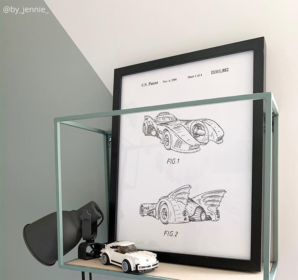 Décoration de chambre d'enfant - Maquette de voiture et poster avec dessin de brevet batmobile